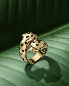 P110 Anillo leopardo dominante doble anillo cabeza de leopardo 💍Panthère de Cartier brazalete floral leopardo oro blanco de 18 quilates Diamante brillante redondo esmeralda guepardo - como la imagen icónica animal de Cartier apareció por primera vez en 1914 Louis Cartier utilizó por primera vez elementos decorativos de guepardo; y Jean Toussaint, que trabajó estrechamente con él, también favoreció el guepardo en sus creaciones Oro asiático Material: ¡Una talla para todos! Logotipo grabado