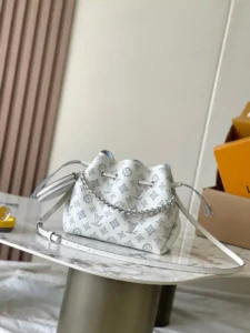 p2800 Saco de Balde em Couro Completo Série BELLA Handbags Este Saco de Balde Bella Ys Leva Couro de Vaca Vazado Modelo: M11736 Branco Material: A Grade Full Steel Hardware Tecidos Originais Importados Embalagem: Conjunto Completo de Embalagem Original Duty Free M Berberi Dimensões: 19*22*14C-Alto Sacos Faux