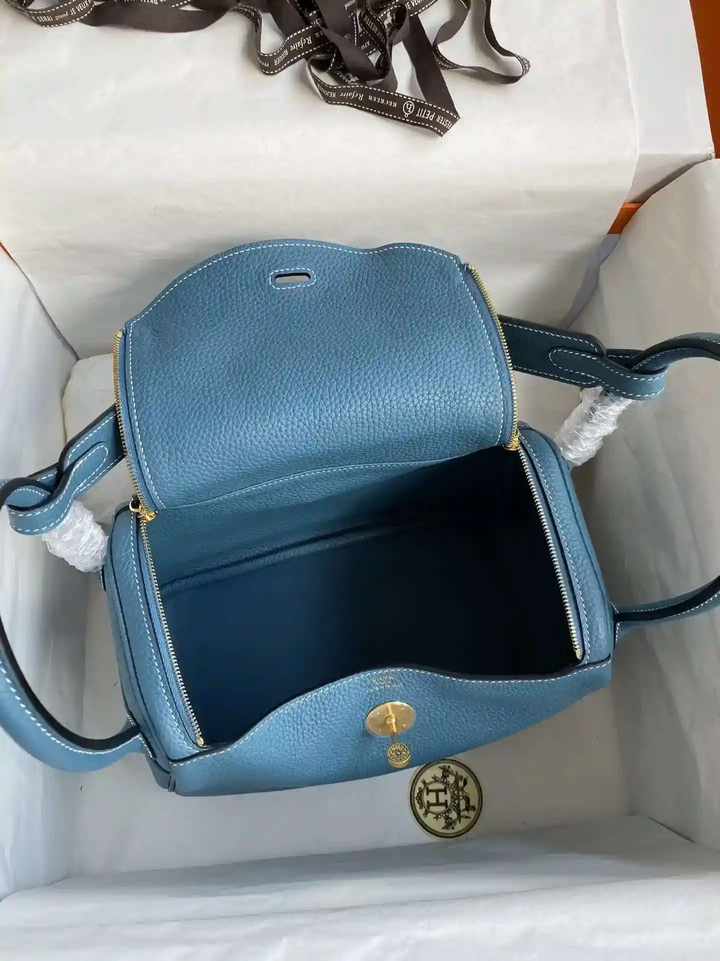 Picture[7]-Hermes Lindy 26cm TC Leather Denim Blue Gold Buckle Wax Line-High Fake Bags