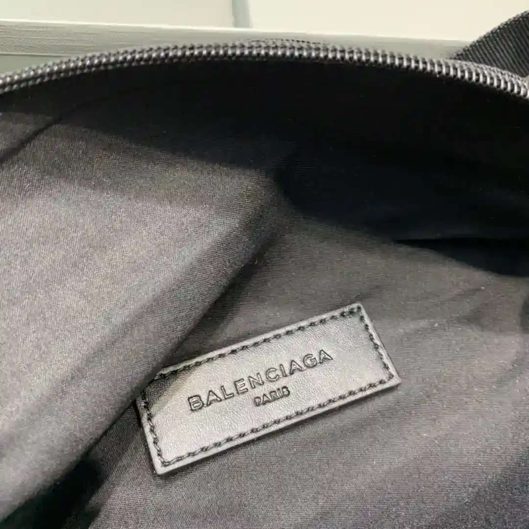 Picture[7]-¥260 BALENCIAG Paris Family Canvas Chest Bag Waist Bag Simple and Lightweight Size 31*7*15⚠-High Fake Bags