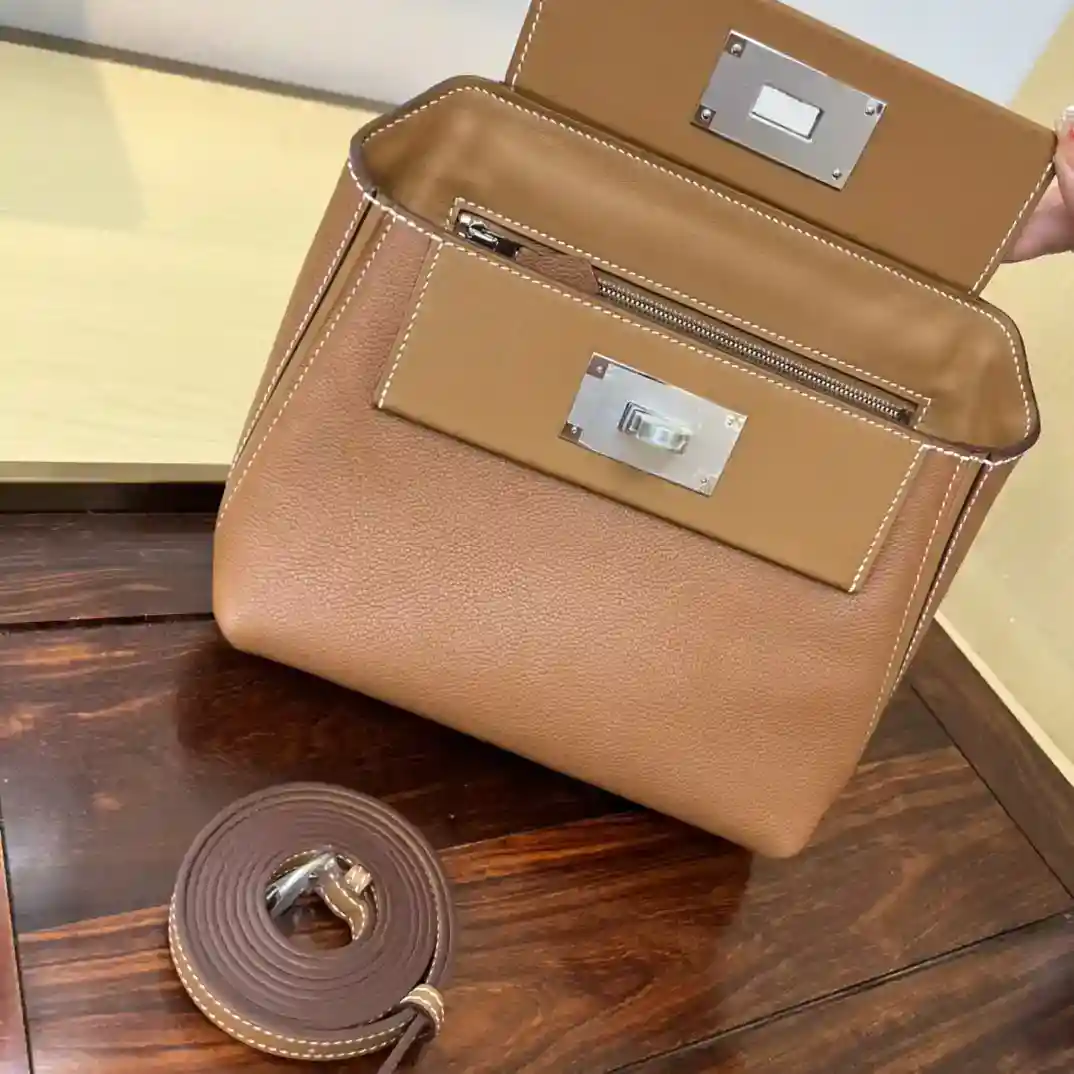 Picture [8]-Mini 2424 21cm ✨ gold brown evercolor leather/Swift leather Kelly2424mini very model, temperament of a gentle small bag do not look at it small, but the capacity is very considerable, but also practical can be armpit, hand-held, shoulder, shoulders, shoulder, fanny packs, a variety of back can be salt can be sweet, casual. Public occasions are suitable for also very low-key, business is also suitable for- high quality replica handbags