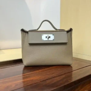 Mini 2424/ 21cm ✨ Weimaraner evercolor cuir / Swift cuir Kelly2424mini très modèle, tempérament d'un petit sac doux ne regardez pas à elle petite, mais la capacité est très considérable, mais aussi pratique peut être aisselle, à la main, épaule, épaule, pack de taille, une variété de dos peut être sel peut être doux, décontracté. Les occasions publiques sont appropriées pour aussi très discret, les affaires sont également appropriées pour- high quality replica handbags