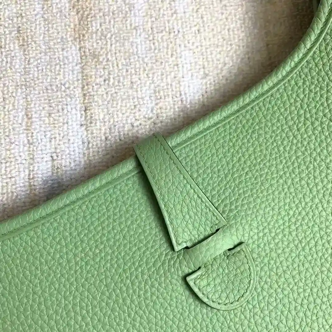 Picture [3]-Hermes evelyne 28cm beeswax line avocado green-high-fashion bags