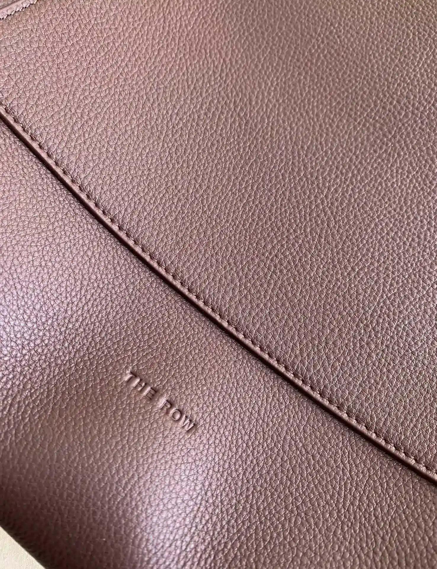 Image [10]-Blake hobo couleur pêche ce hobo cœur pêche dans mon cœur je pense qu'il est mieux que Hermes habituellement seulement utiliser Hermes les gens peuvent recevoir ce genre de ; la taille est également parfait ; ROW cette marque de texture de cuir n'a jamais laissé les gens déçus est que vous mentionnez une utilisation vous savez que c'est une bonne chose ; ce type de cuir semble très cher cuir est vraiment trop bon naturel lutte grain de vache et parc seaux et la chair et doux super bon rua. Et doux et super bon rua ! La version de paresseux lâche n'a pas à s'inquiéter du problème de la hauteur de la pression peut être utilisé comme un sac de travail de navette - sacs d'imitation élevée !