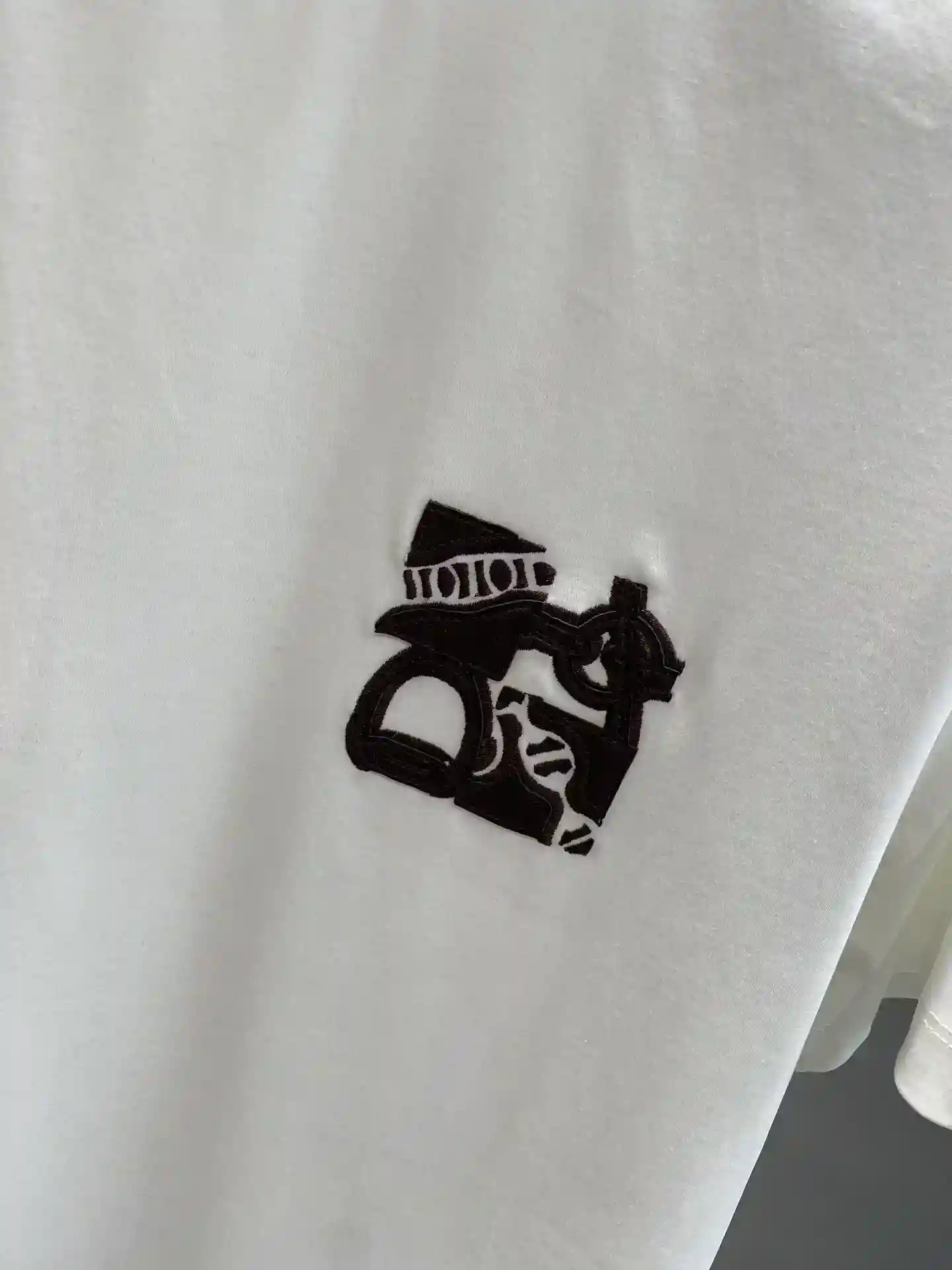 Picture[6]-"𝙉𝙚𝙬🤍 Hermes" Hermes Un pequeño patrón negro en el diseño del pecho sentido de la simplicidad en la individualidad no será dominante y puede mostrar la tela sabor único agradable a la piel y suave M-3XL 🅿️400-... réplica de alta calidad bolsas