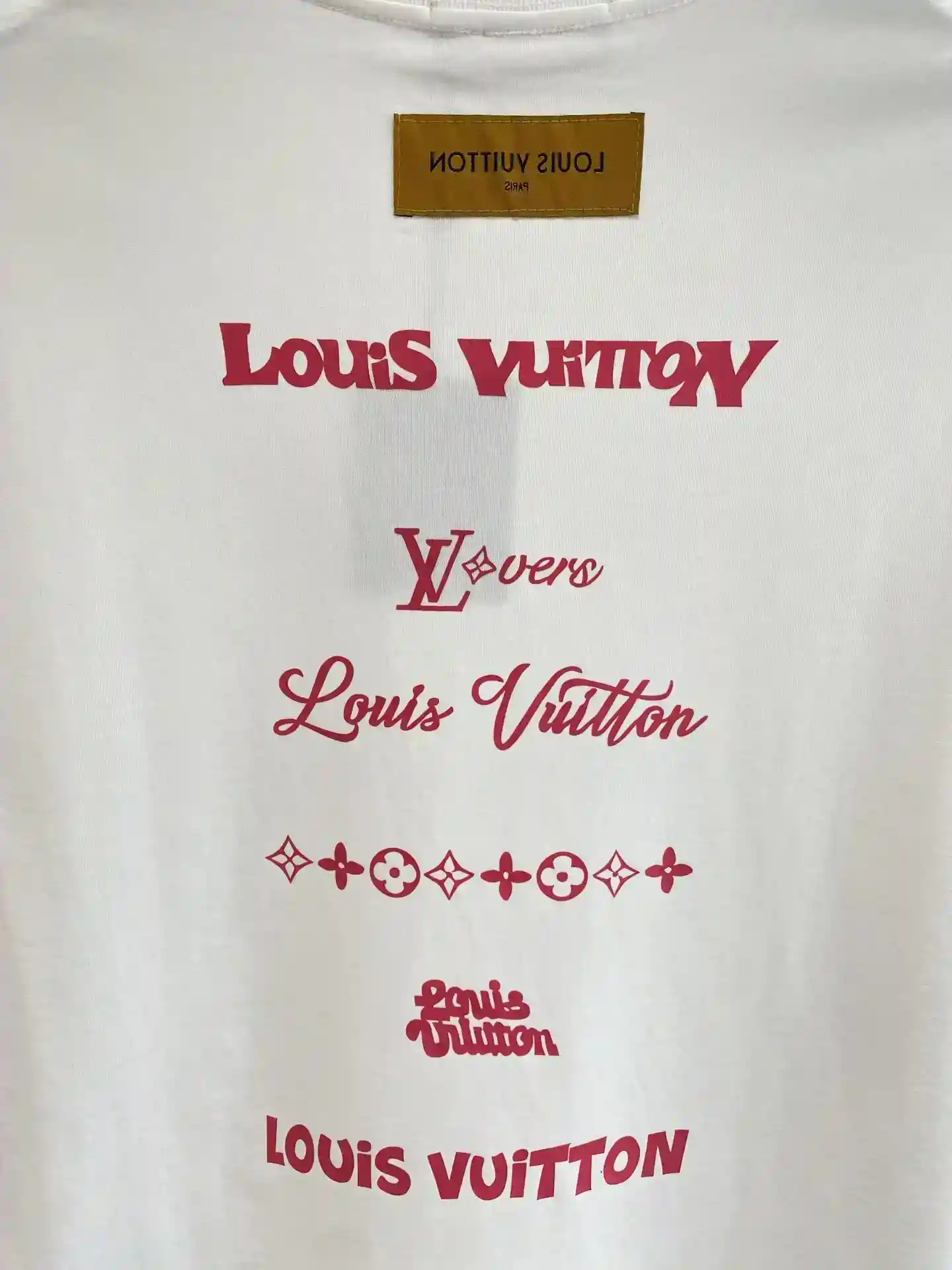 Picture [9]-"𝙉𝙚𝙬🤍 LV" LV T-shirt black and white with the collision of classic and individuality The iconic pink LV logo on the chest instantly lights up the overall shape of the fashionable sense of bursting fabric skin-friendly and soft to wear ultra-comfortable version of loose S-XXL 🅿️420-High Faux Bags