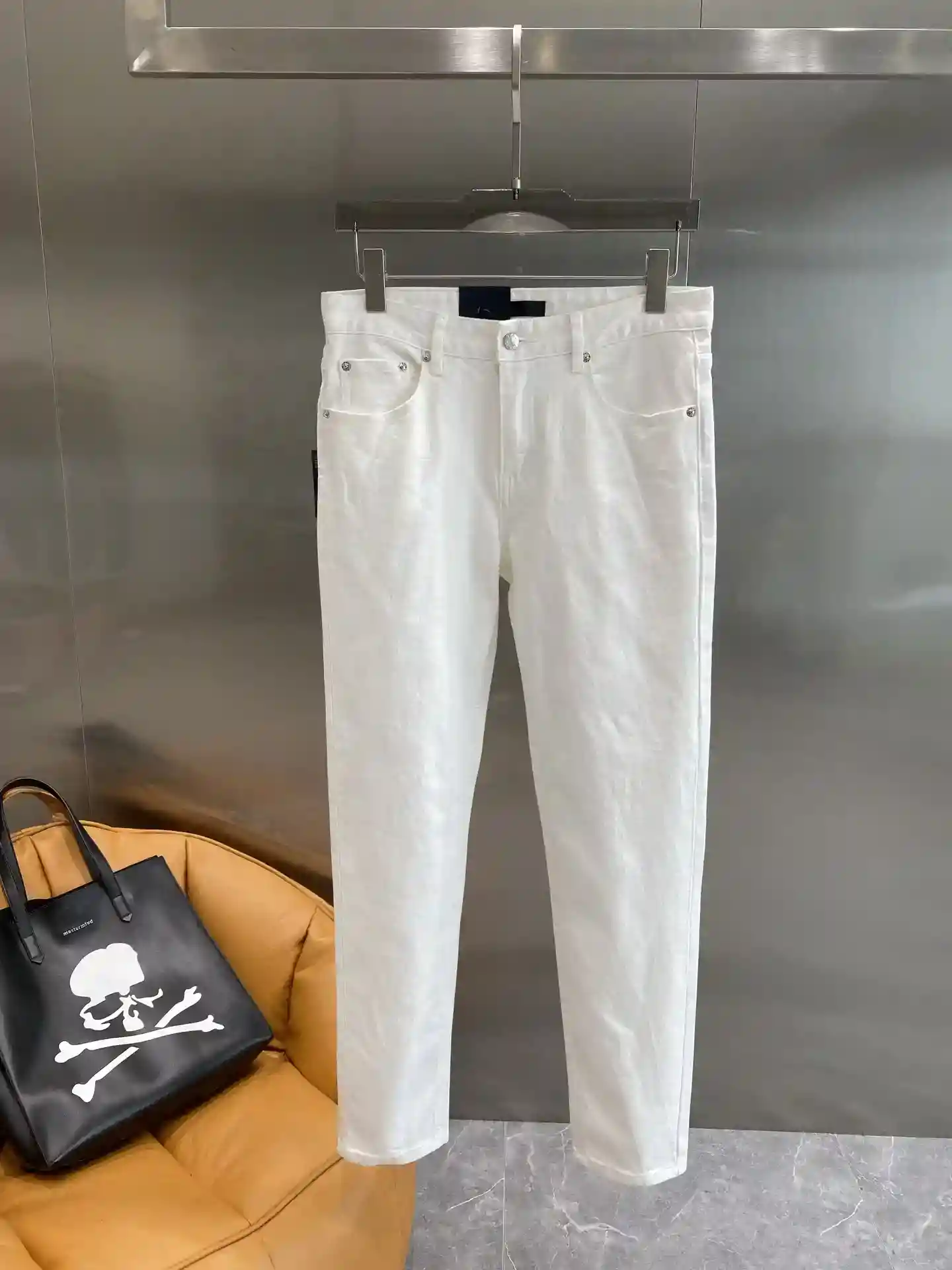 Imagem [2]-"𝙉𝙚𝙬🤍 Prada" Prada jeans preto e branco clássico encontro de moda branco puro preto legal interpretação bonito de diferentes estilos cintura traseira na conspícua Prada logo tiras reconhecimento puxado cheio de senso de moda de textura de tecido estourando soberbo 29-36 🅿️520-sacos-da-alta-moda