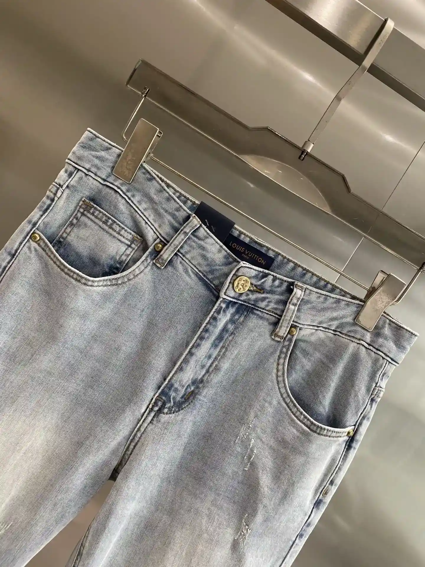 Picture [3]-"𝙉𝙚𝙬🤍 LV" 2025 Light blue denim show casual self in the back waist pocket oversized LV classic label identification pull full fashionable sense burst 29-36🅿️520-high imitation bags