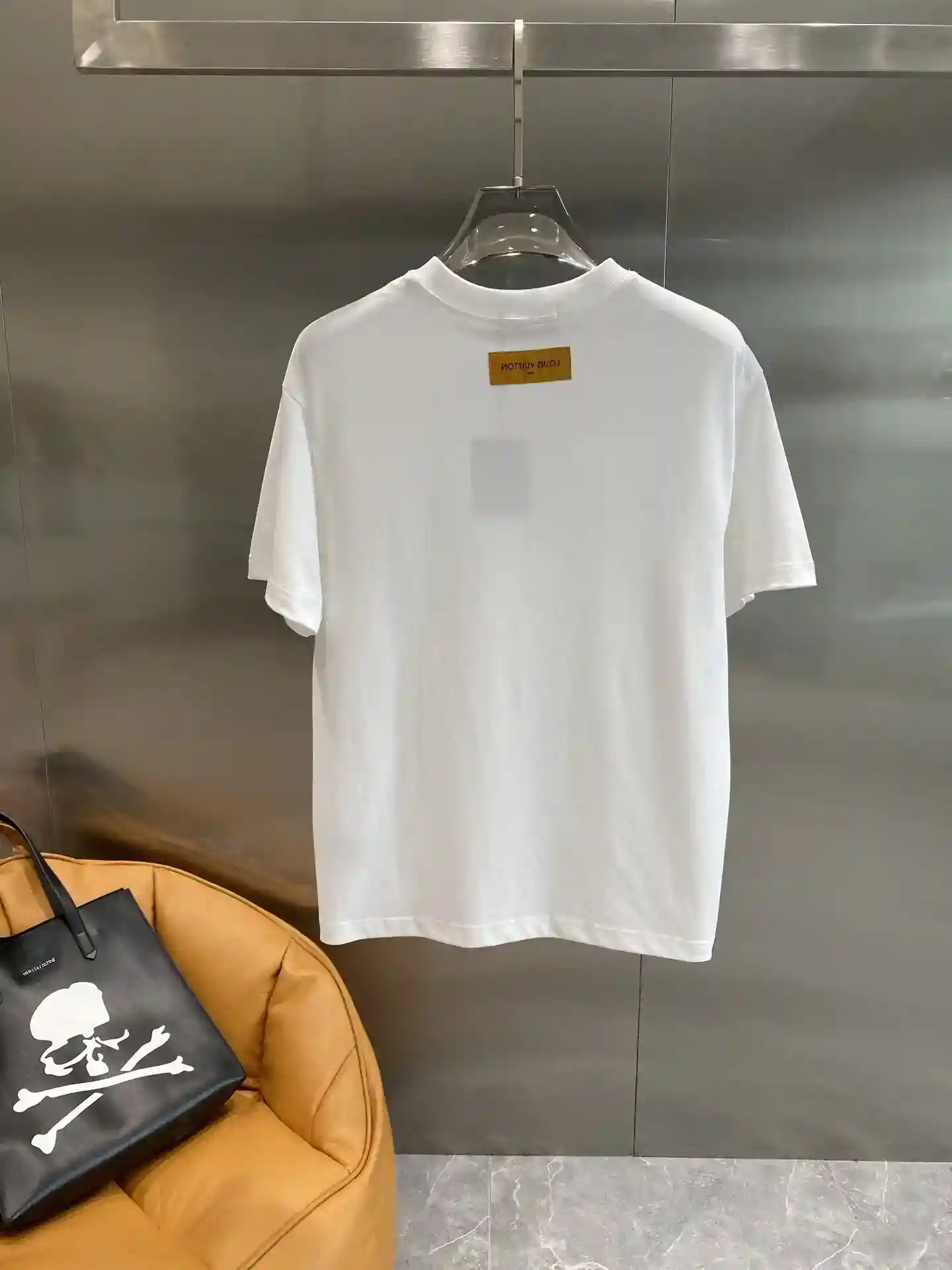 Picture [8]-"𝙉𝙚𝙬🤍LV" LV classic T-shirt fashion eternal single chest round logo within the LV logo and "1854" words highlight the brand's long history and Unique charm S-XXL🅿️420-high replica bags