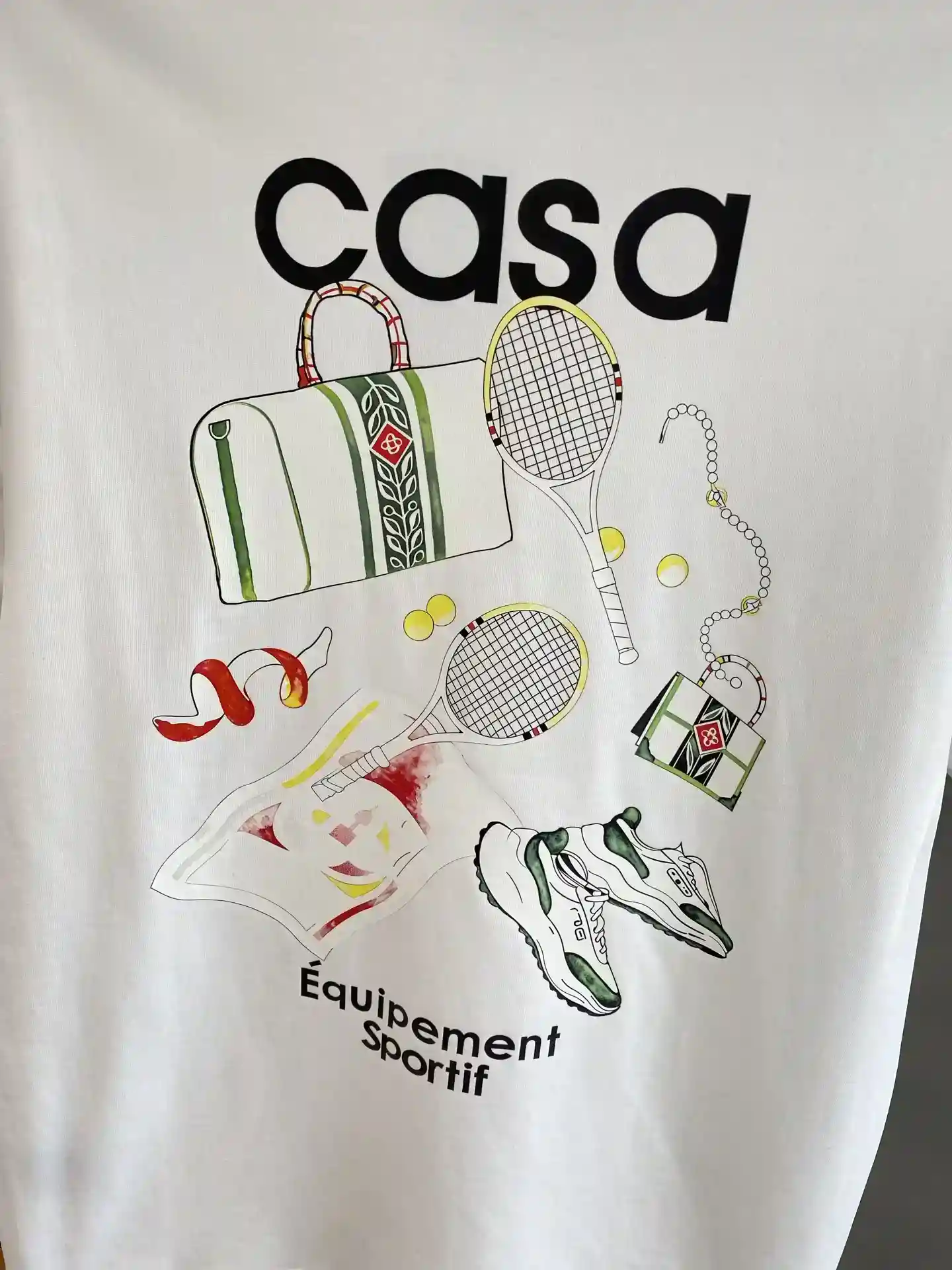 图片[9]-《𝙉𝙚𝙬🤍CASA家》
经典款 左胸前“casa”字样搭配小图案精致又独特背后大大的“casa”字样超醒目下面的运动装备图案色彩丰富又有趣充满了活力与时尚感S-XXL🅿️420-高仿包包