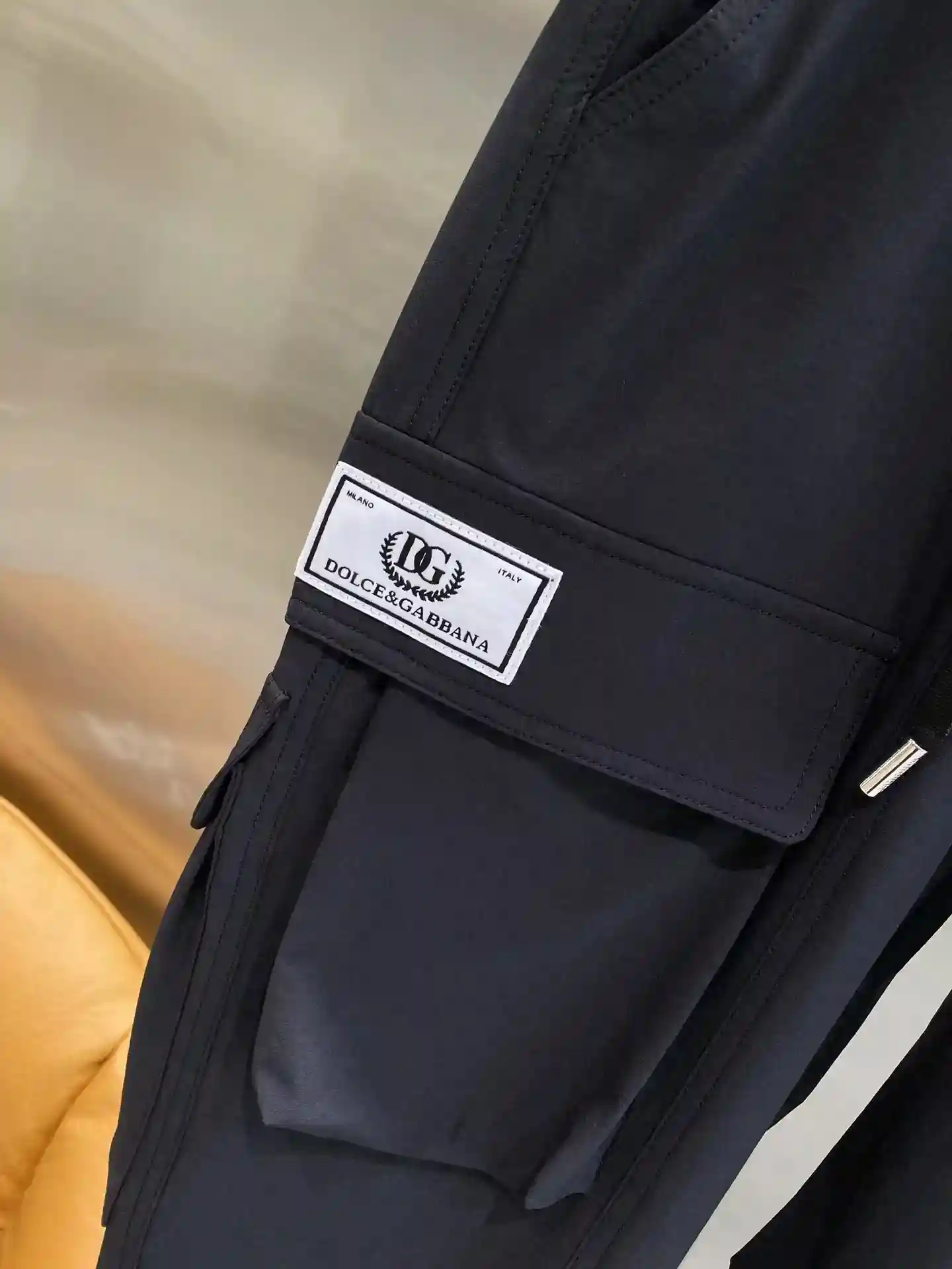 Imagem [7]-"𝙉𝙚𝙬🤍D&G "DG work style sweatpants large pockets design não é apenas prático, mas também adiciona uma sensação de cool handsome trousers body of the small logo is exquisite and eye-catching to highlight the unique taste of the fabric is soft and texture comfortable to wear comfortable at ease cintura elástica com um cordão pode ser muito bom para caber a cintura estilo cordão é muito bom para caber M-3XL 460-High Faux Bags. A cintura elástica com cordão pode ser muito boa para se ajustar à cintura estilo cordão afiado e elegante M-3XL🅿️460-sacos de alta moda