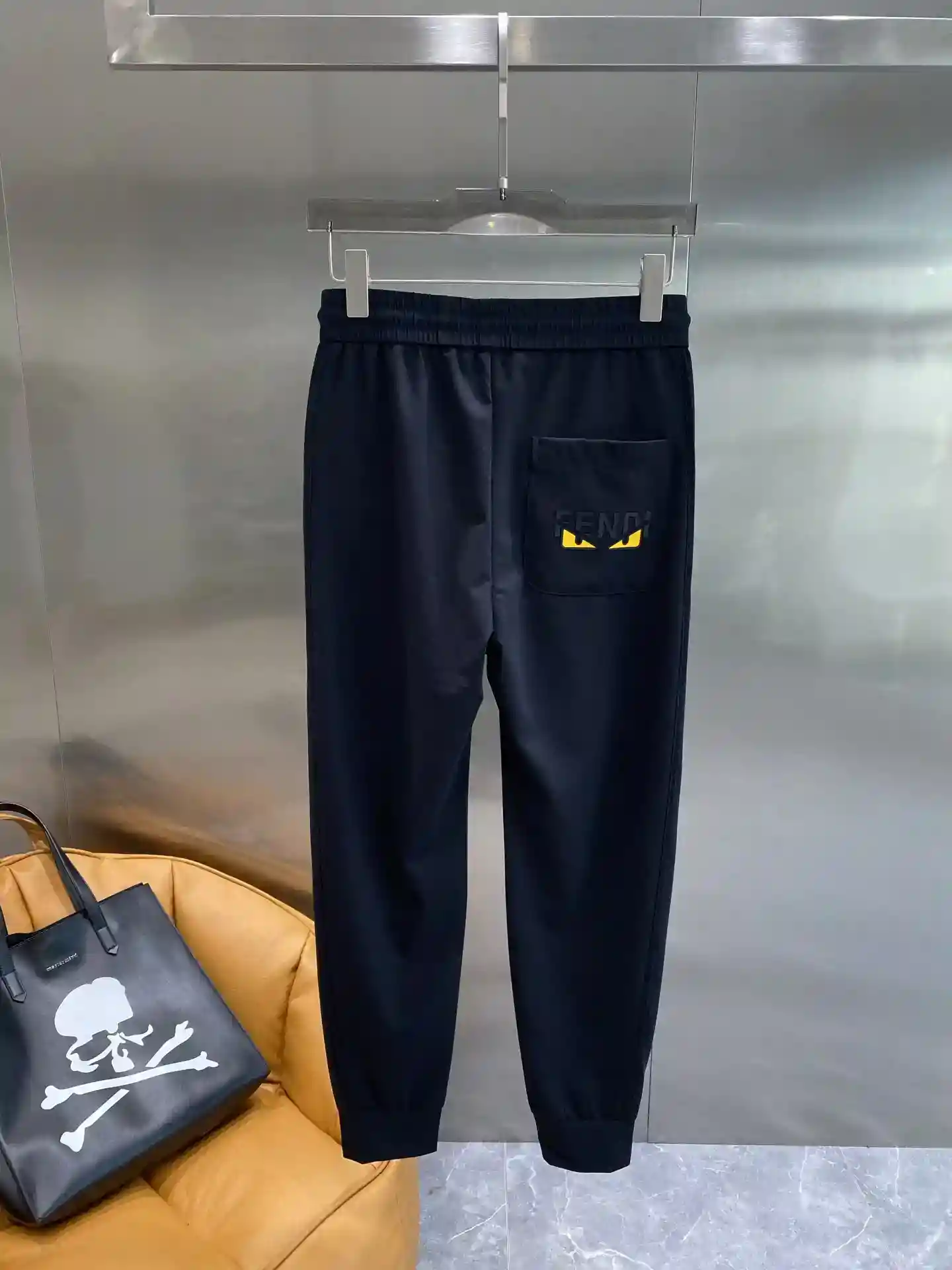 Image [7]-"𝙉𝙚𝙬🤍 Fendi Sweatpants cool and comfortable treasure single low-profile and high-class grey tone versatile and not picky trousers bright yellow monster logo adds instantly a sense of playfulness and trend Fendi's brand logo is also highlights the Identité unique M-3XL🅿️460-high replica bags