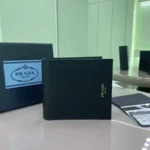 PRADA Short Wallet 2M0513 Inside Code 164 OEM CodeThis elegant and functional leather wallet is simple and stylish with multiple card slots and two bill compartmentsFoil stamped monogrammed logo for added recognition8 card slots and 2 bill compartmentsDimensions:L11cmH9.5cm-high-high-format bags