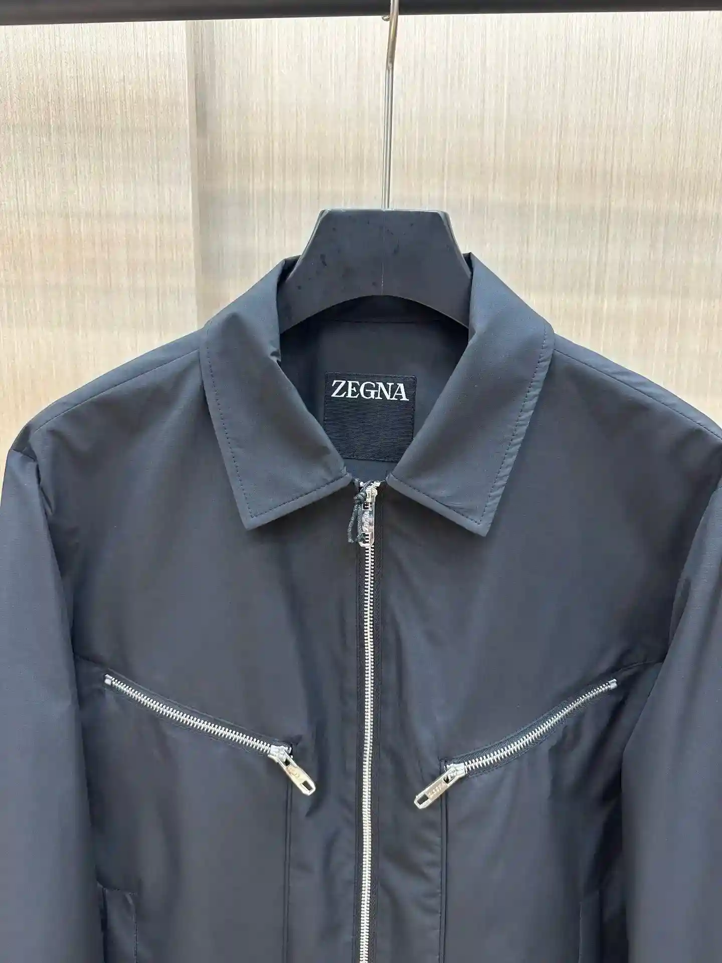 ¡Foto [4]-P730 Zegna Zegna 2025 principios de la primavera listado 狠货 tela importada italiana chaqueta de moda abrigo cortavientos Europea parte superior del cuerpo más casual generoso contador hardware original de lujo de gama alta accesorios personalizados nuevo! ¡Lujosas características de la marca logotipo embellecimiento diseño de la más alta calidad en el mercado, accesorios originales y lo último en lujo! ¡Suave y cómodo en el cuerpo explosión guapo! ¡Adecuado para cualquier escena! Tamaño: M-XXXL (178 140 libras L desgaste máximo 190 libras)-bolsas de alta moda