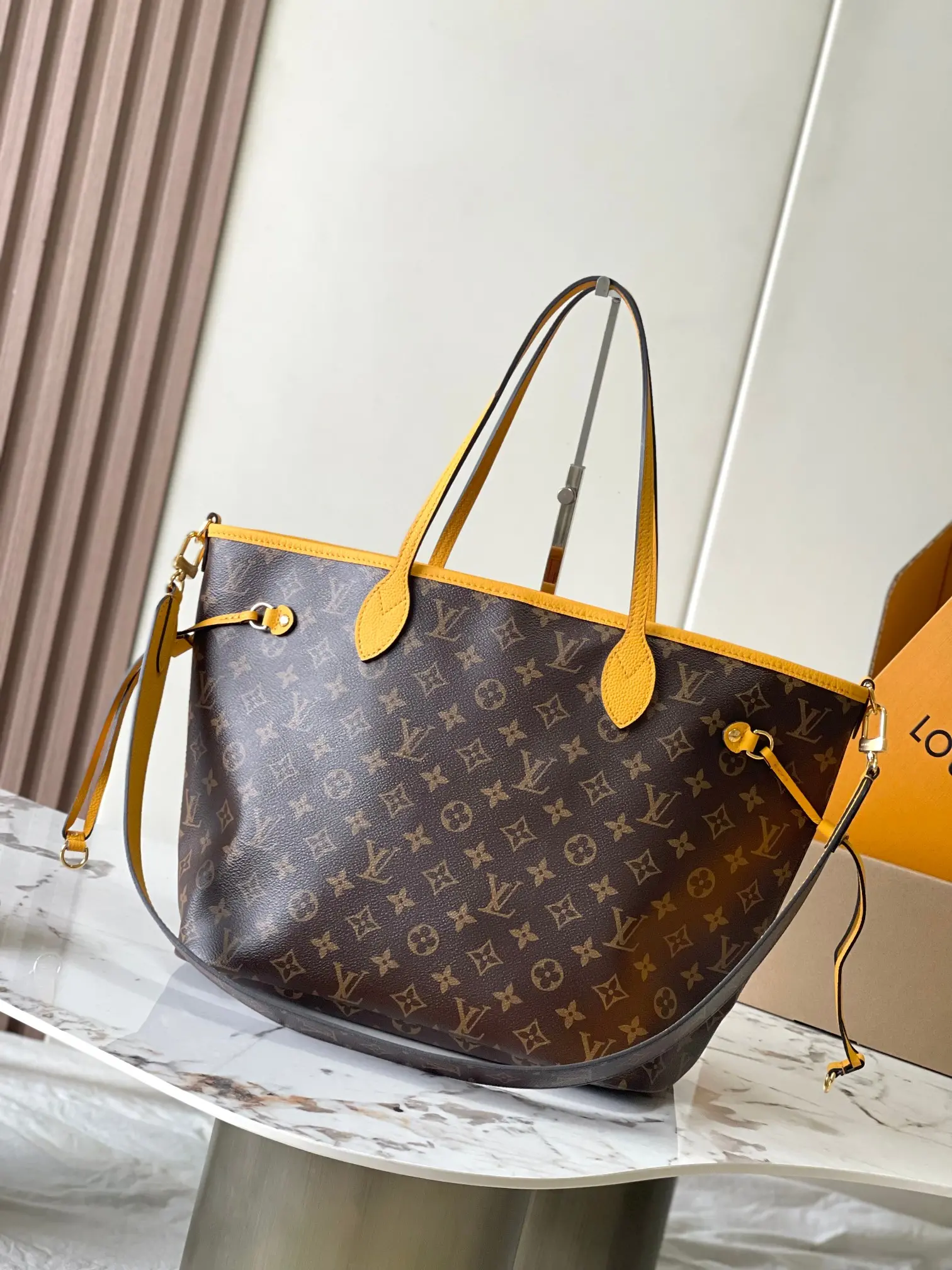 p2160 Neverfull Bandouliere Inside Out GM handbags Modelo: M11947 padrão de lichia amarela Material: hardware de aço de grau A importado tecidos originais Embalagem: um conjunto completo do terno M Berberi original isento de impostos Tamanho: 31 * 28 * 14CM-sacos de réplica alta