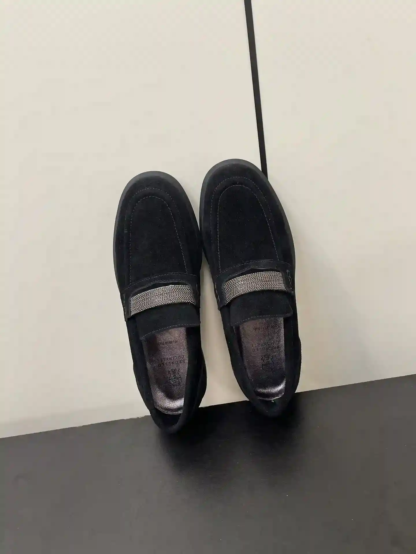 Imagem [5]-P720 Brunello Cucinelli BC classic loafers stirrups Lefebvre series of single shoes BC é uma conhecida marca italiana de estilo minimalista retro e de alto nível! Simples e atmosférico pertence a um estilo muito durável! O rei dos pés versáteis sénior sente-se muito bem e confortável! Super versátil! Super durável! Durante todo o ano, primavera, verão, outono e inverno são adequados ✔ Parte superior: camurça de vaca importada de alta mercerização ✔ Forro: pele de carneiro tingida com água ✔ Sola: a sola de borracha original ✔ Jardinagem: 36-42 (41/42 personalizado não retornável) - Sacos de alta moda