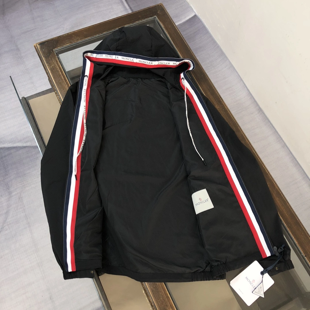 画像[7]-P560 2025年初春入荷分アップしました！Moncler large label zip hooded jacket windbreaker！公式サイトと同期！パッチワークロゴデザインのトリコロールウェビング！ カスタマイズされたオリジナルのファブリック通気性に優れた完璧な技量品質秒全体の市場！人気だけのヘビーウェイトギフト！ヨーロッパの購入シンクロナイズドスタイルの公式サイトのホットセール！上半身スタイリッシュなスーパーハンサムなディテールの絵完璧な実施形態にブランド文字ジップフード付きデザインウインドブレーカージャケット！3つのラベルは完璧な状態で完了です！カラー：ブラックホワイトブルーコード：M L XL XXL 3XL（1-5）-ハイファッションバッグ