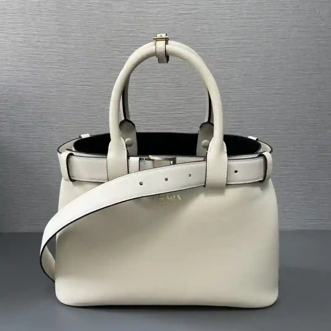 ¡Foto [4]-P1800 Prada 1BA434 llegó [fuerte] [fuerte] 2024 nuevo DoubleBag pequeño bolso de compras Doble serie de cuero de vaca importado forro con piel de oveja completa 💪 elegante y simple diseño del cuerpo impresión frontal letras logotipo 💪 logotipo de mano, correa de hombro de longitud ajustable incorporado tres compartimentos en el centro de los bolsillos interiores del diseño único de un cinturón de cuero grande muestra la vitalidad de la ὊὊὊ perfecto! ¡Detalles diosa debe tener super grande 5 Tamaño: 32X23X11CM!