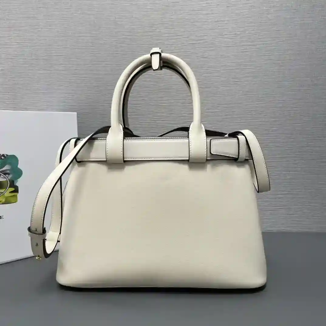 ¡Foto [2]-P1800 Prada 1BA434 llegó [fuerte] [fuerte] 2024 nuevo DoubleBag pequeño bolso de compras Doble serie de cuero de vaca importado forro con piel de oveja completa 💪 elegante y simple diseño del cuerpo impresión frontal letras logotipo 💪 logotipo de mano, correa de hombro de longitud ajustable incorporado tres compartimentos en el centro de los bolsillos interiores del diseño único de un cinturón de cuero grande muestra la vitalidad de la ὊὊὊ perfecto! ¡Detalles diosa debe tener super grande 5 Tamaño: 32X23X11CM!