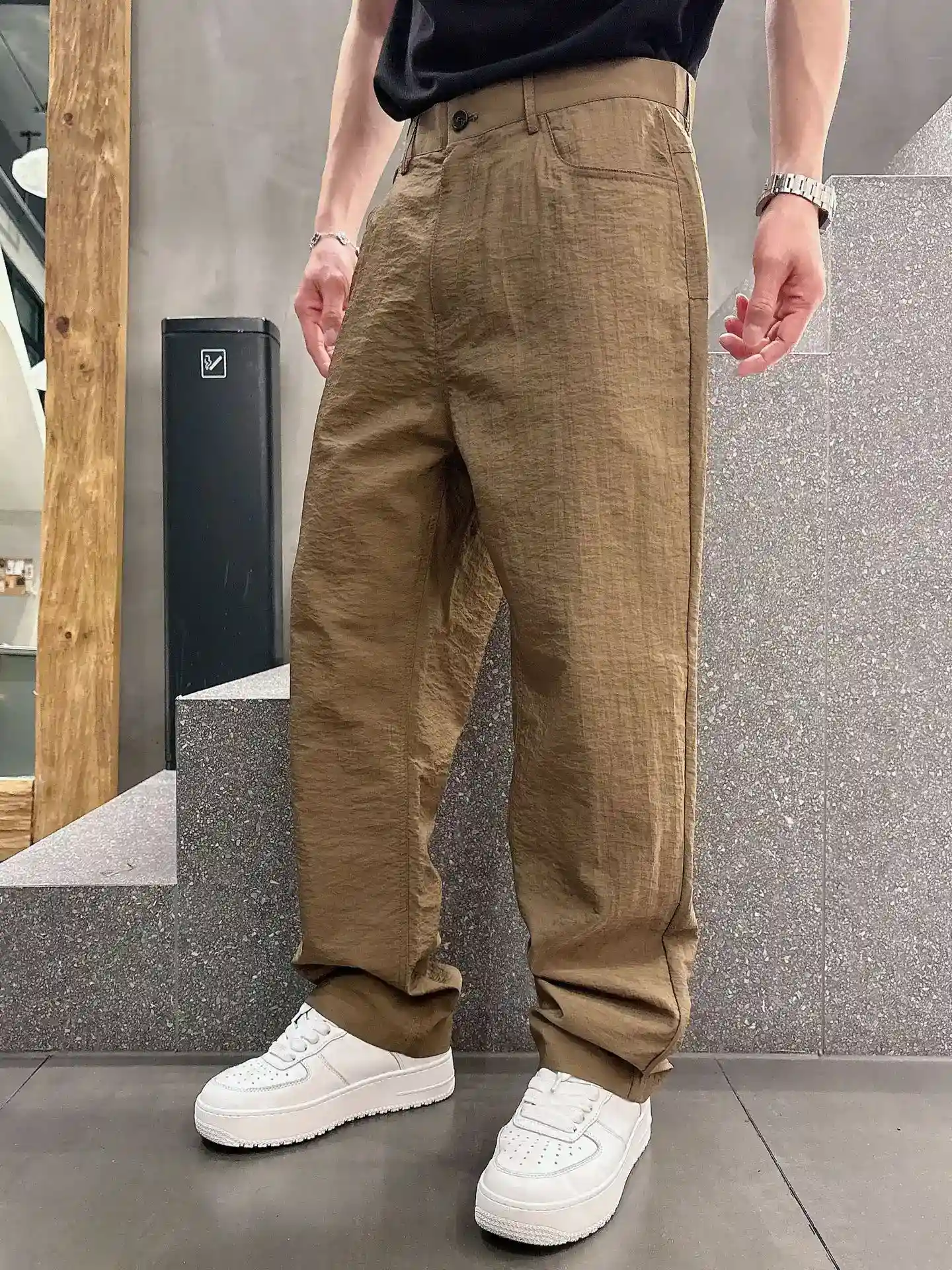 p660 Ermenegildo Zegna boutique masculina calças casuais 👍 tecidos de topo calças casuais o mais na versão do corpo positivo imbatível! Absolutamente pode fechar os olhos para coletar um Esta calça é muito versátil cintura elástica, trabalho diário Esportes ao ar livre podem ser usados é a combinação perfeita de moda e lazer e esportes ao ar livre, então se você costuma usar ou usar ao ar livre é a sua melhor escolha Extremo conforto e suor rápido é o foco do altamente favorecido para aumentar o conforto de usar para exercícios aeróbicos e condições de corrida de trilha para usar esta é uma gama extremamente ampla de aplicações das calças casuais de corrida! Este é um par extremamente versátil de calças de corrida que pode ser usado em uma ampla gama de condições, para que você possa naturalmente acompanhar o seu amor pelo esporte no verão, ou usá-los em sua vida casualSize: M-3XL-High Replica Bags