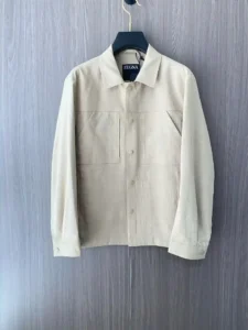 P790 Zegna Zegna 2025 début liste de printemps 狠货 tissus importés italiens à la mode veste réversible manteau coupe-vent européen haut du corps plus décontracté généreux compteur matériel original luxe haut de gamme accessoires personnalisés nouveau ! Marque luxueuse caractéristiques logo embellissement conception de la plus haute qualité sur le marché, accessoires originaux pour le summum du luxe ! Doux et confortable sur le corps explosion beau ! Convient à toutes les scènes ! Taille : M-XXXL (178 140 livres L port maximum 190 livres)-sacs haute couture