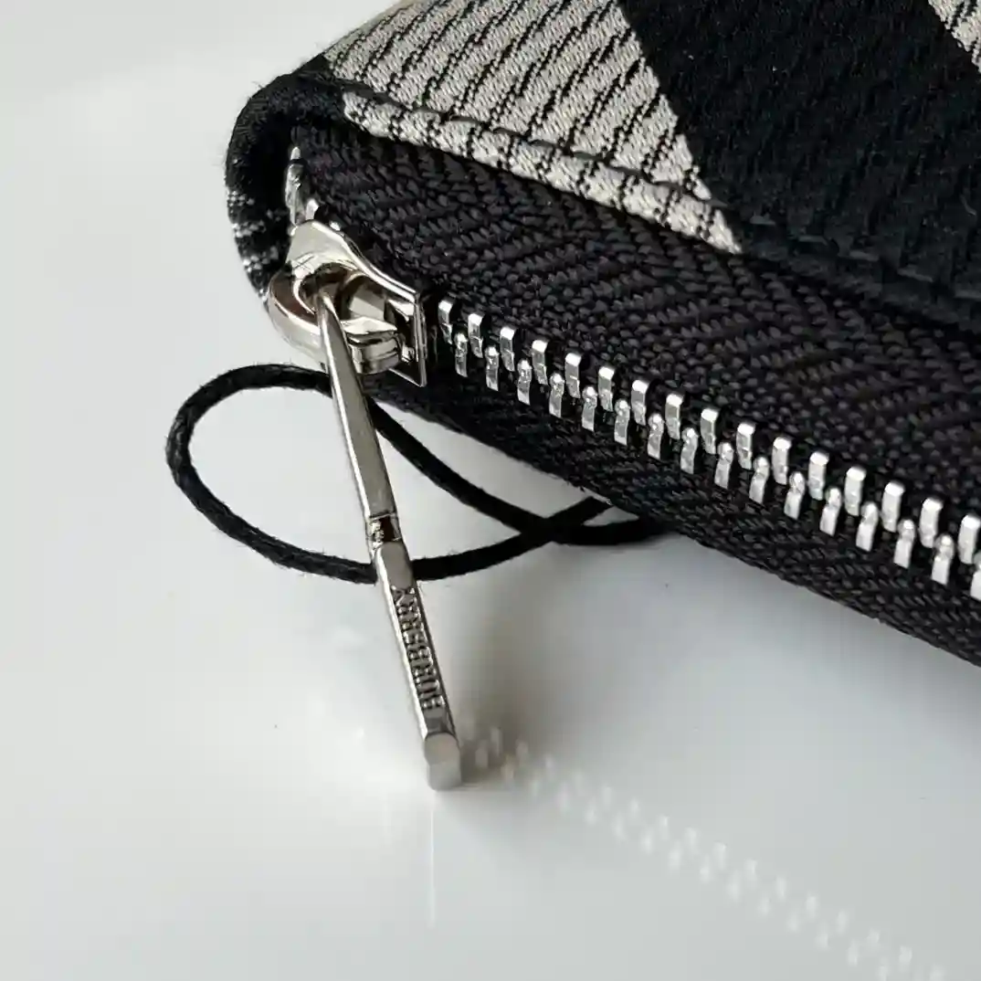 Image [4]-Large zipper money clip decorative jacquard worsted plaid pattern with B-shaped zipper head using leather lining size suitable for storing global currencies B-home production ~~ 👉👍 fine workmanship 💋 physical shooting 📷🆔🆔🆔 80895101 black Size. 21cm*12cm*2.5cm-High Faux Bags