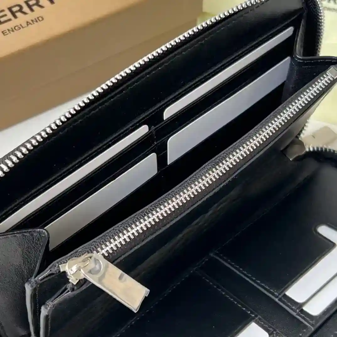 Image [7]-Burberry Large Zipper Money Clip Decorative Jacquard Worsted Checker Pattern with B Zipper Head Featuring Leather Lining Size Suitable for Storing Global Currencies B-Home Product ~~~👉👍 Fine Workmanship 💋 Physical Photography📷🆔🆔🆔 80895101 black size 21cm*12cm*2.5cm 220-high replica bags