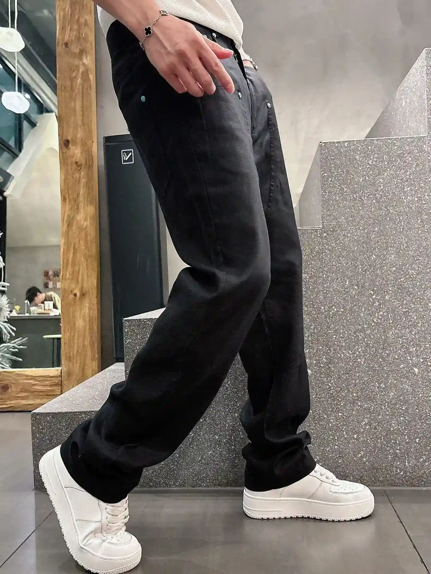 ¡Imagen [7]-p720 LV * pantalones casuales de los hombres 👍 tela superior pantalones casuales la versión más parte superior del cuerpo de la inmejorable positivo! ¡Absolutamente puede cerrar los ojos para recoger una Este pantalón es muy versátil cintura elástica, el trabajo diario Deportes al aire libre se puede usar es la combinación perfecta de moda y ocio y deportes al aire libre, por lo que si usted suele usar o desgaste al aire libre es su mejor opción Comodidad extrema y el sudor rápido es el foco de la muy favorecida para mejorar la comodidad de uso adecuado para el ejercicio aeróbico y las condiciones de carrera a campo traviesa de llevar Esta es una muy amplia gama de aplicaciones de los pantalones casuales correr! Este es un par muy versátil de los pantalones de correr que se puede usar en una amplia gama de condiciones, por lo que naturalmente puede mantenerse al día con su amor por el deporte en el verano, o usarlos en su vida casualTalla: M-3XL-Alta Replica Bags